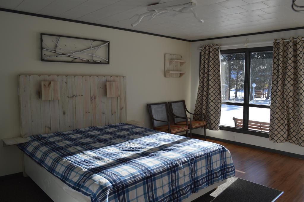 Summer Breeze Resort วิสคอนซินเดลส์ ภายนอก รูปภาพ